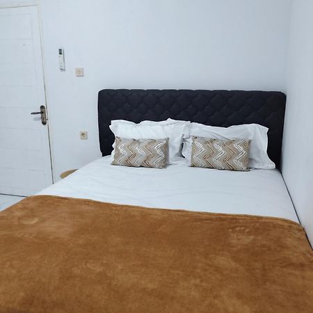 Stella Villa Ngurbloat Exteriör bild
